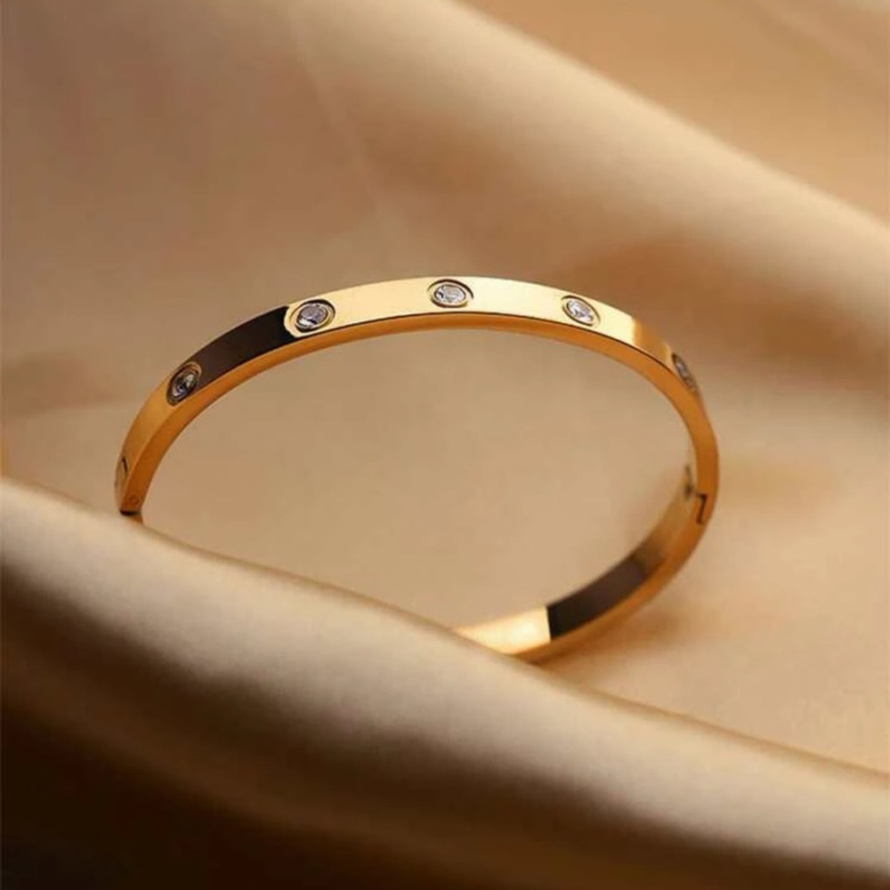 Sparkling Splendor Yellow Gold Rhinestone Bangle - Picture 3 of 5